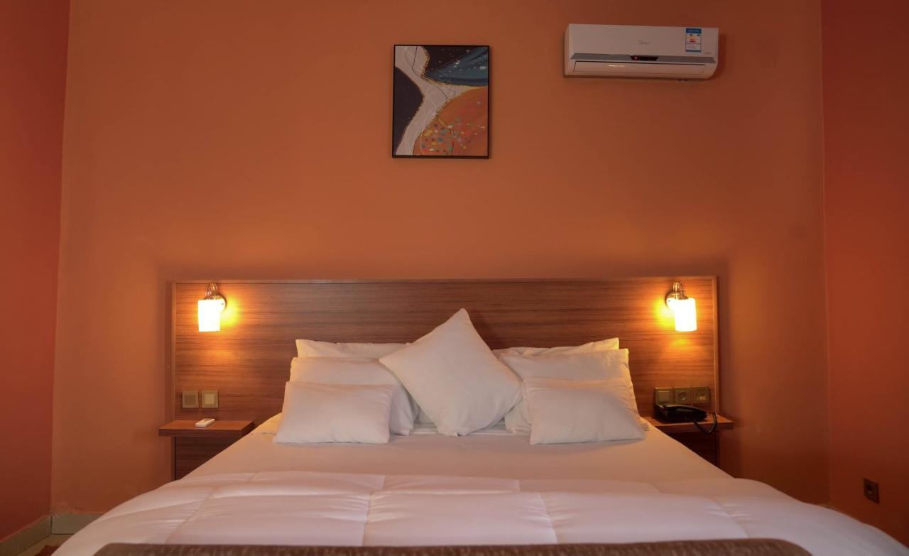 Dialali Hotel 努瓦克肖特 外观 照片